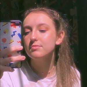 Meet your Posher, Kenzie